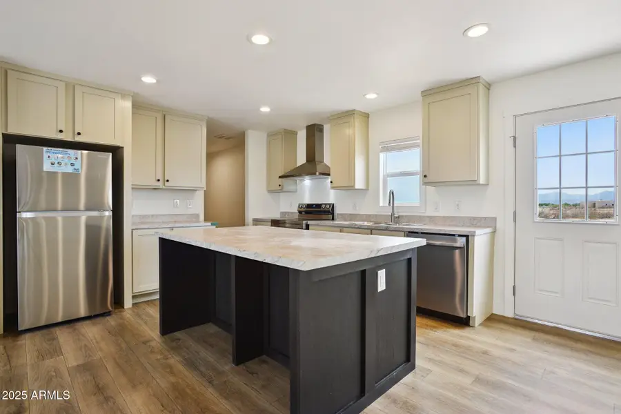 28425 N 250th Lane, Wittmann, AZ 85361 - Image #3