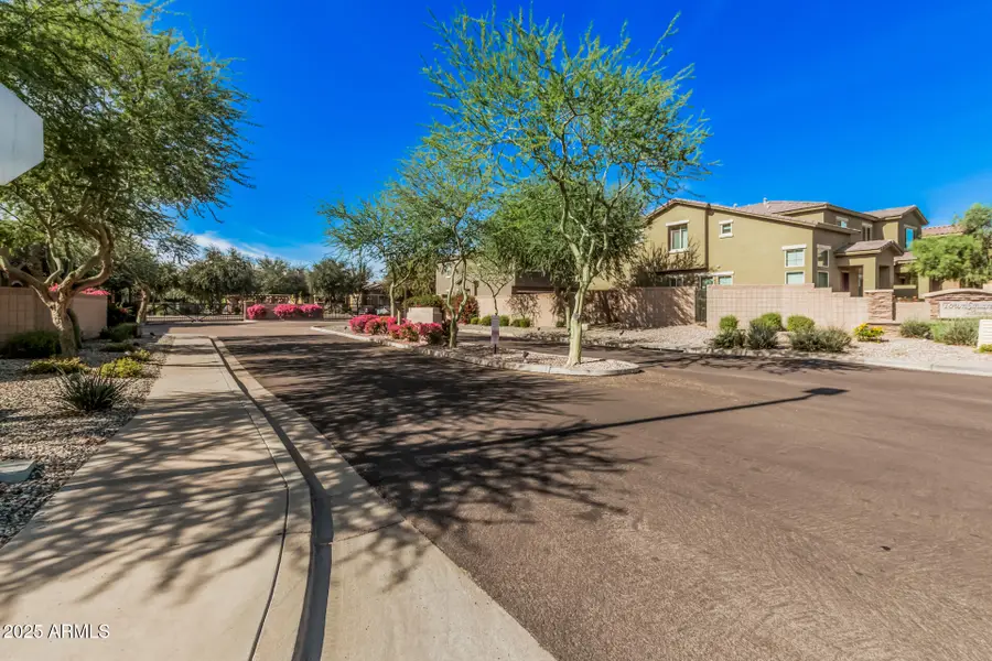 15240 N 142nd Avenue #1124, Surprise, AZ 85379 - Image #2