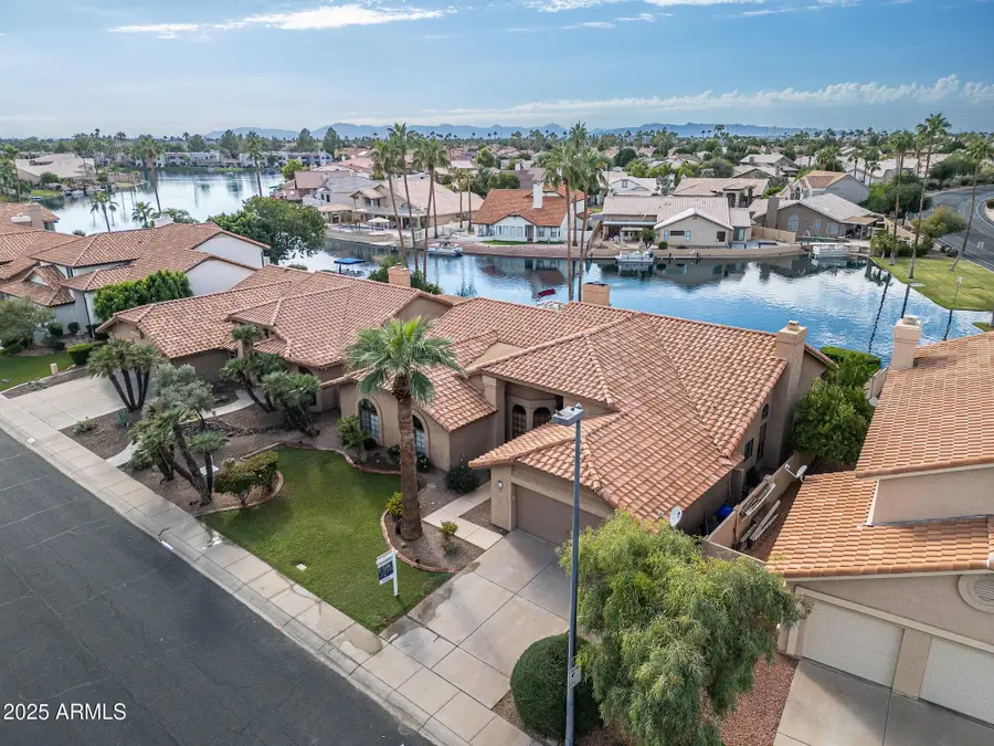 510 S Lagoon Drive, Gilbert, AZ 85233 - Image #2