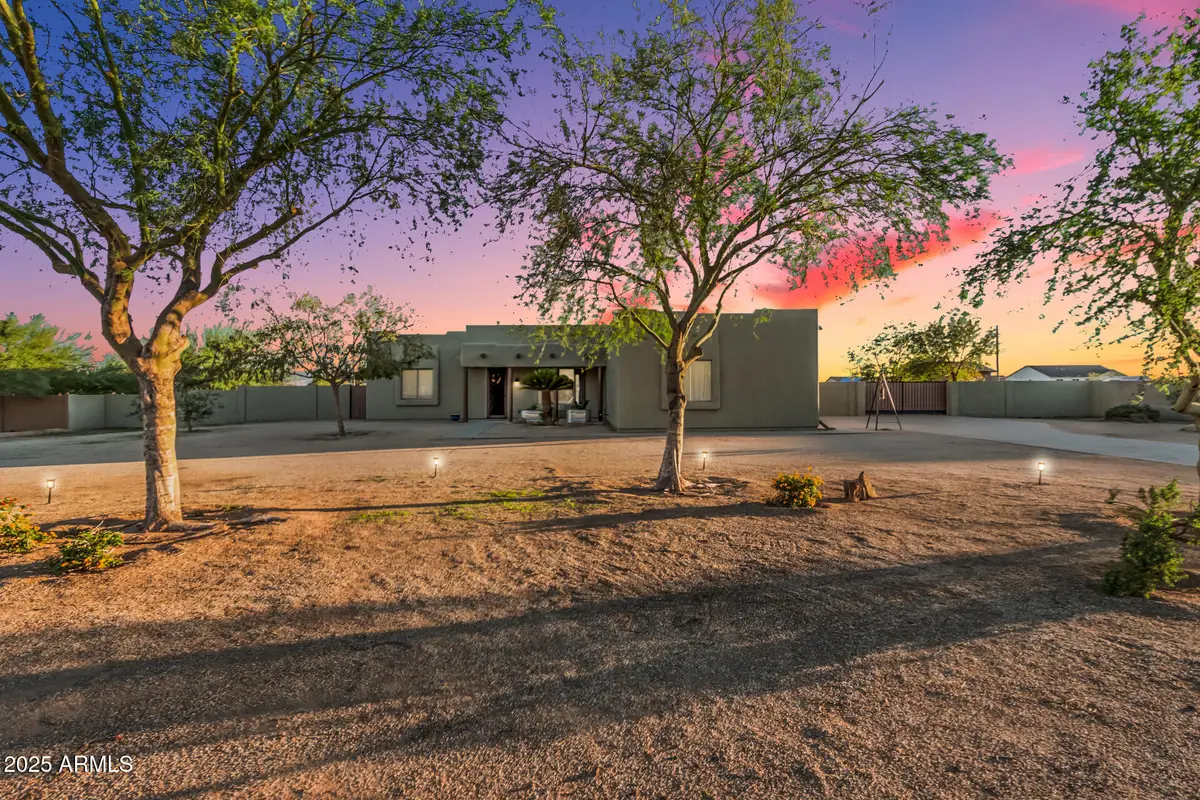 24909 W Red Robin Drive, Wittmann, AZ 85361 - Image #1