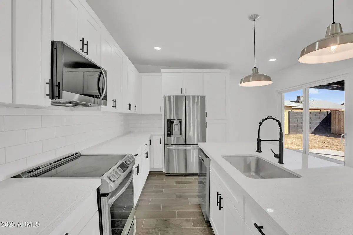 14627 N 33rd Avenue, Phoenix, AZ 85053 - Image #1