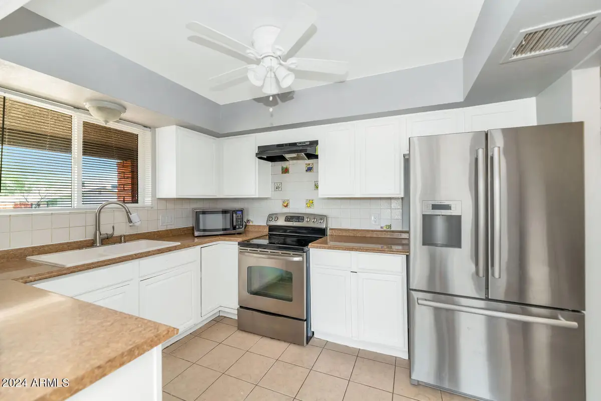 316 E Vogel Avenue, Phoenix, AZ 85020 - Image #1