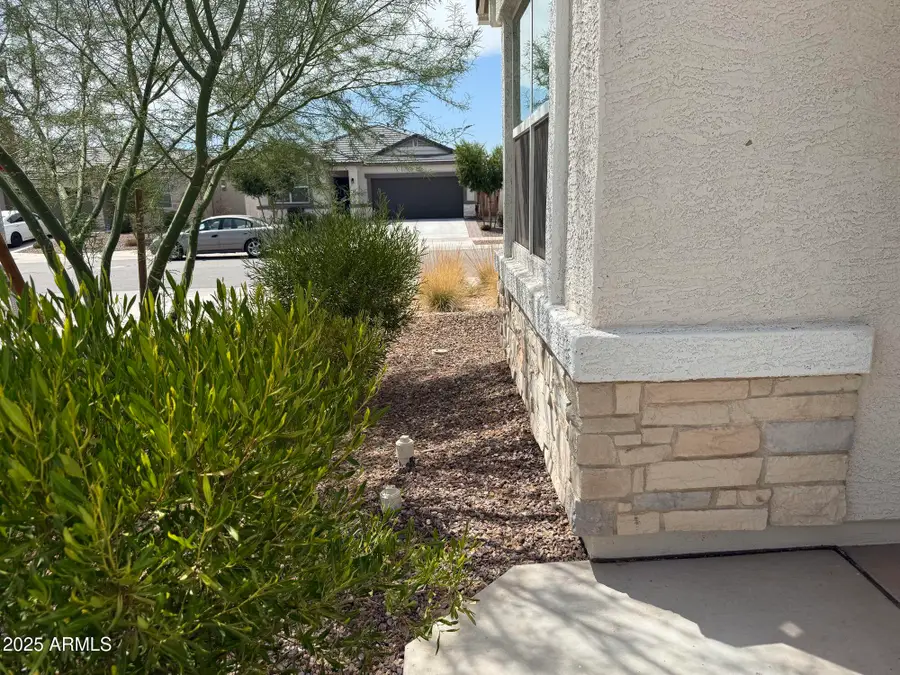 18470 W Faye Way, Wittmann, AZ 85361 - Image #2