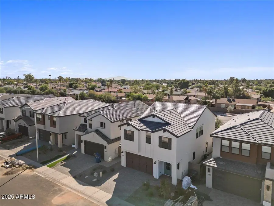 2431 W Los Arboles Place, Chandler, AZ 85224 - Image #2