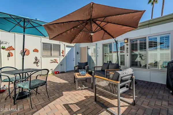 10010 W Royal Oak Road #R, Sun City, AZ 85351