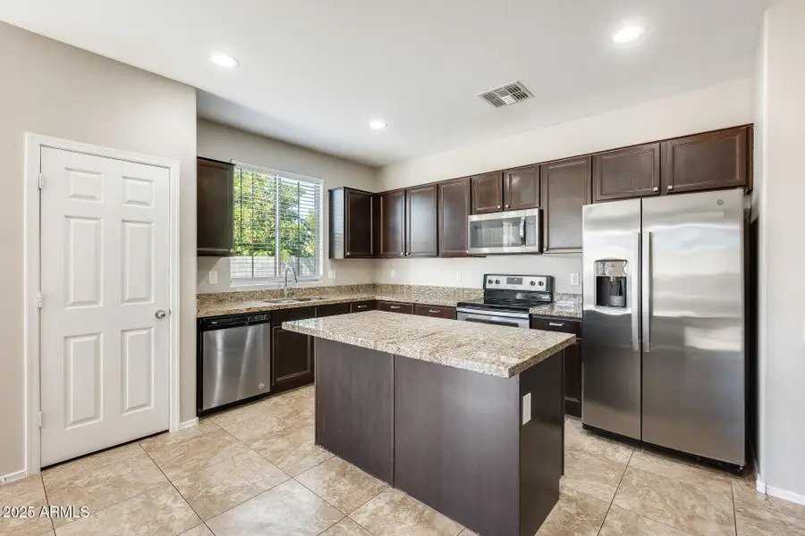 2102 S 118th Avenue, Avondale, AZ 85323 - Image #2