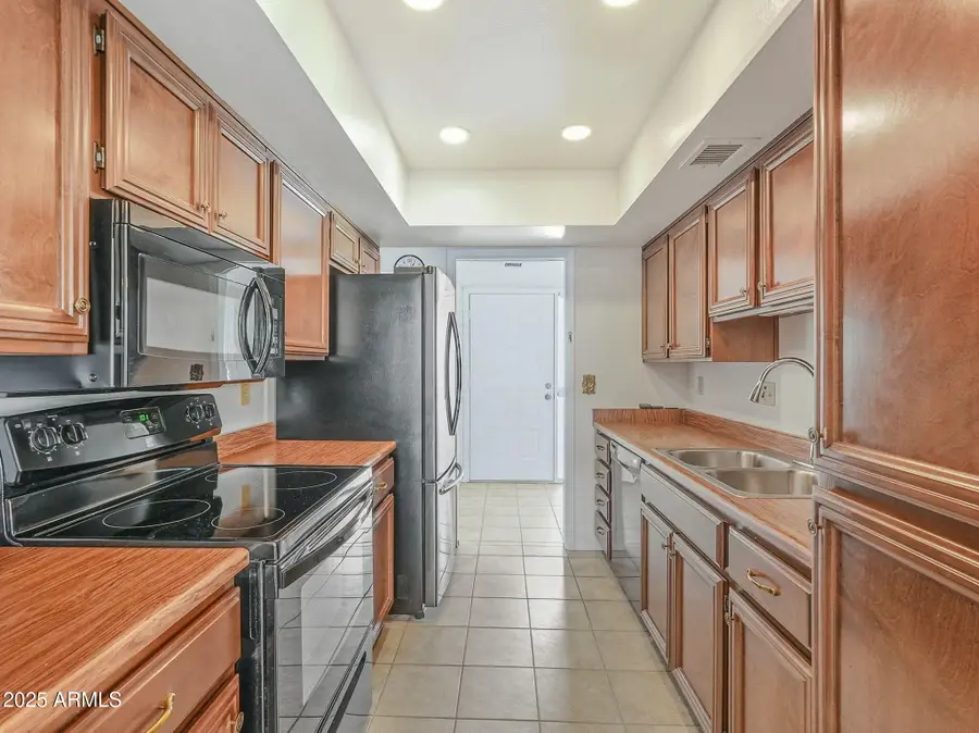 807 E Michelle Drive, Phoenix, AZ 85022 - Image #3