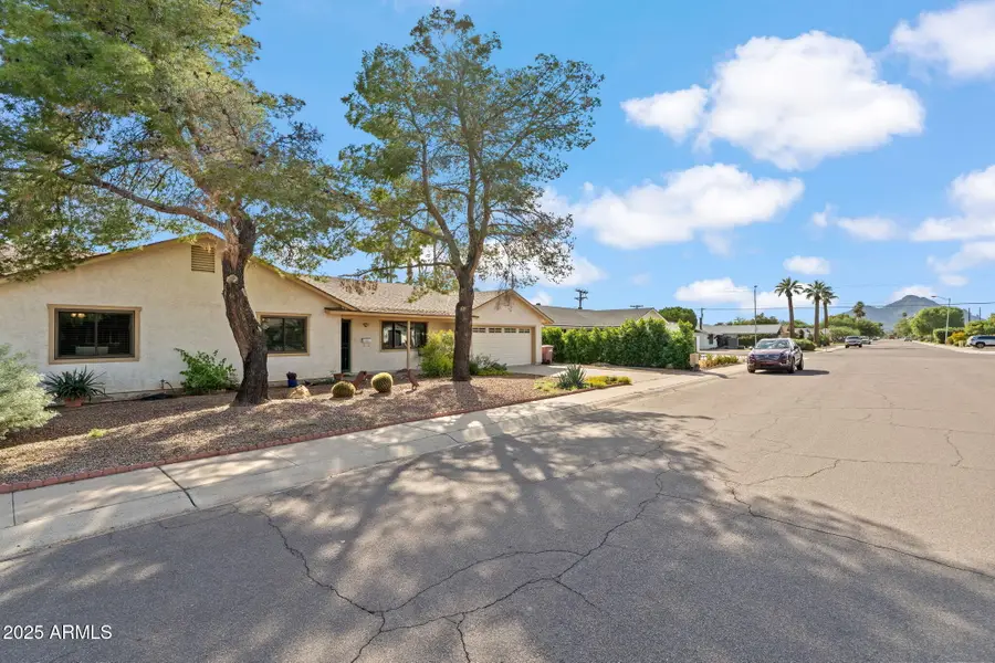 8611 E Vista Drive, Scottsdale, AZ 85250 - Image #2