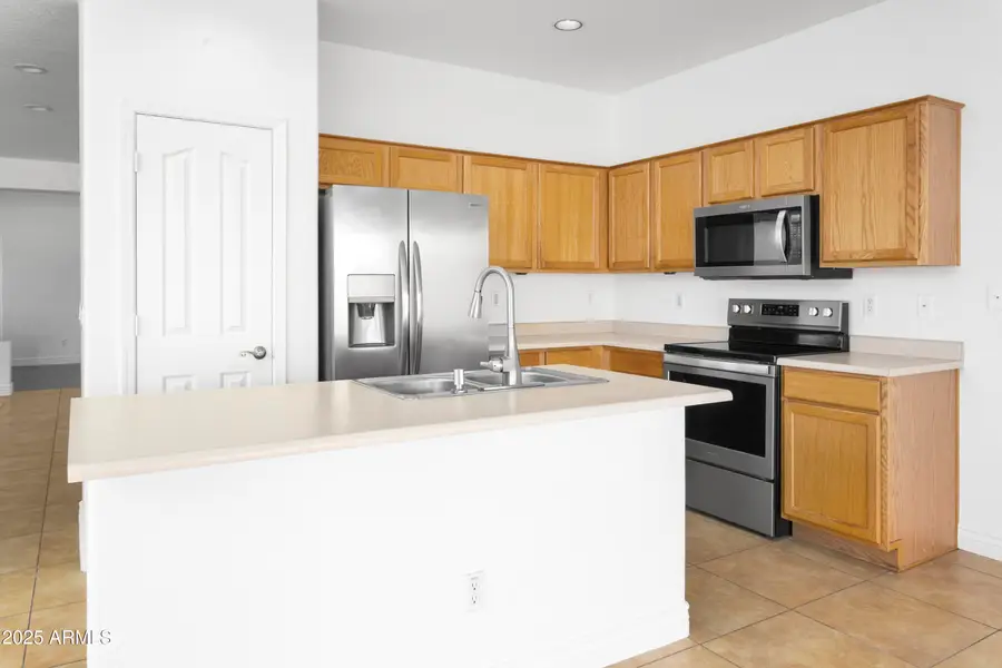 9446 W Albert Lane, Peoria, AZ 85382 - Image #3