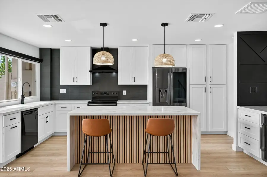 5020 N 83rd Street, Scottsdale, AZ 85250 - Image #3