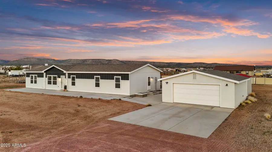 26243 N Vineyard Lane, Paulden, AZ 86334 - Image #2
