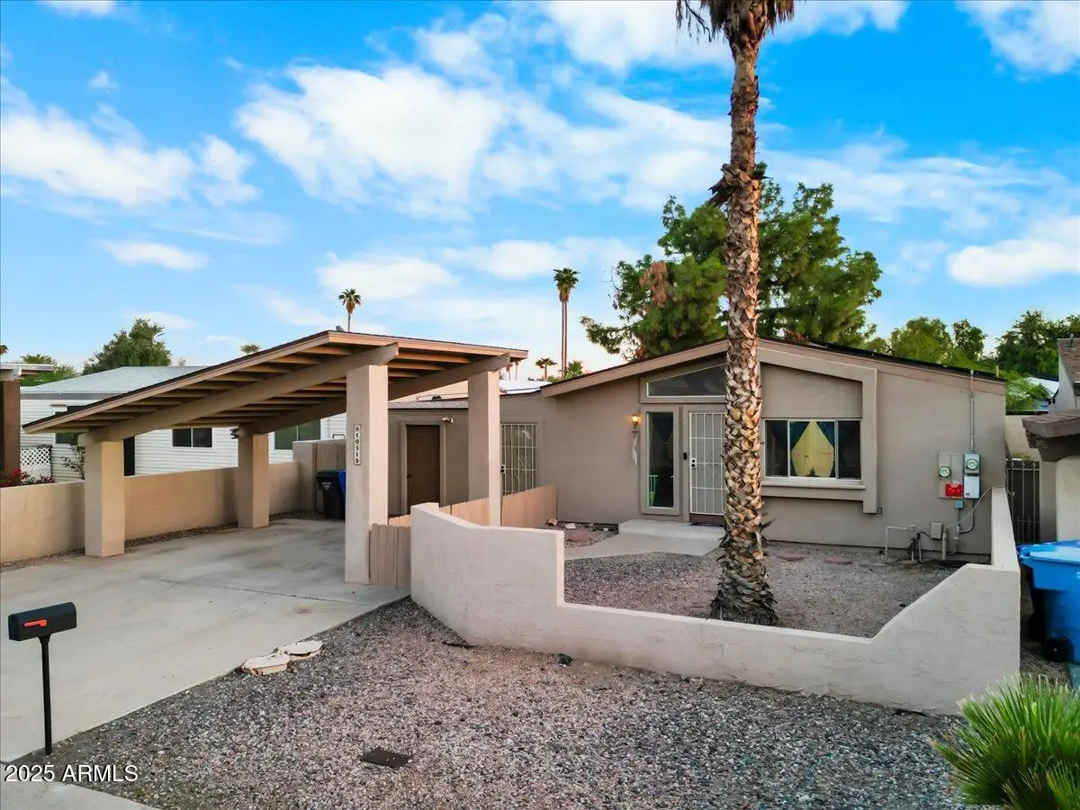 10519 W Heatherbrae Drive, Phoenix, AZ 85037 - Image #1