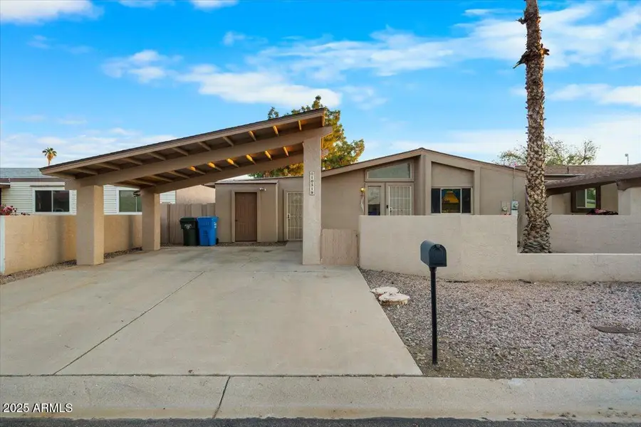10519 W Heatherbrae Drive, Phoenix, AZ 85037 - Image #2