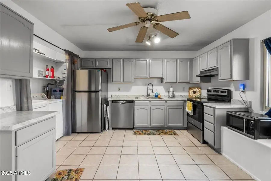 10519 W Heatherbrae Drive, Phoenix, AZ 85037 - Image #3