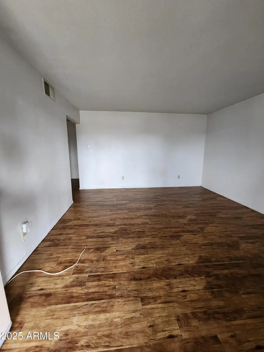 3826 W Flynn Lane, Phoenix, AZ 85019 - Image #2