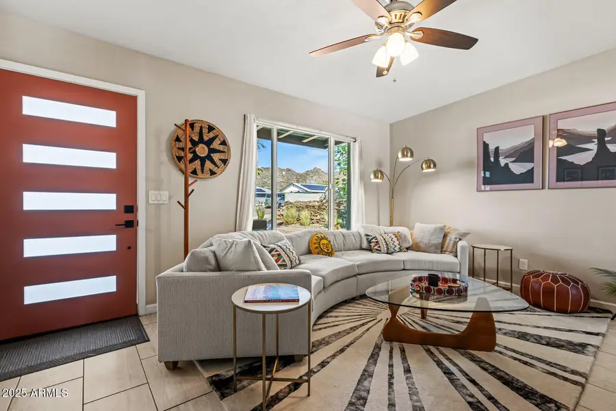 1515 E Sunnyslope Lane, Phoenix, AZ 85020 - Image #2