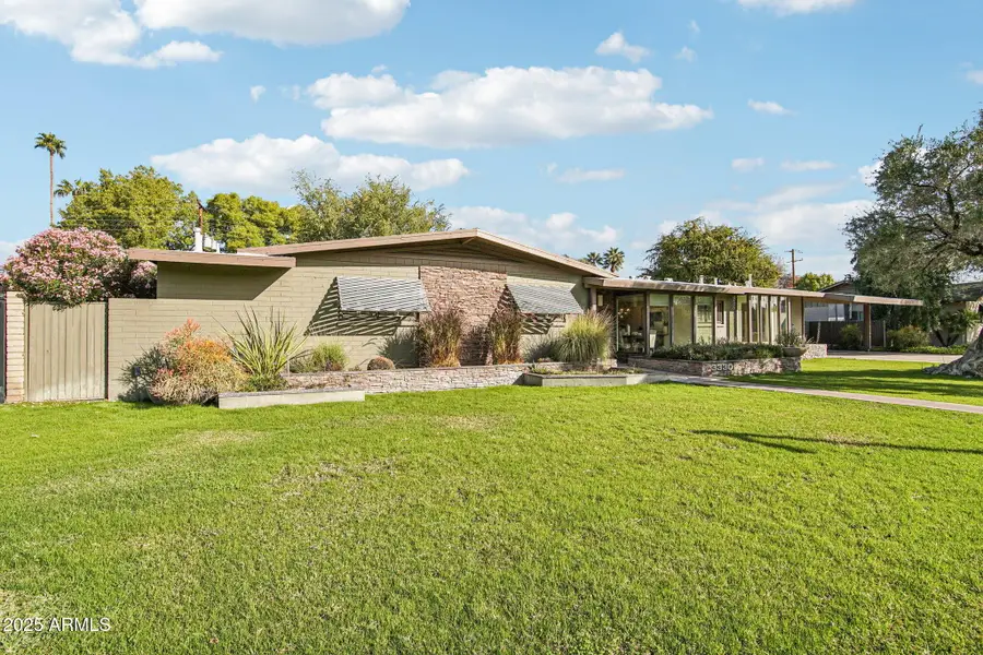 3330 E Glenrosa Avenue, Phoenix, AZ 85018 - Image #2