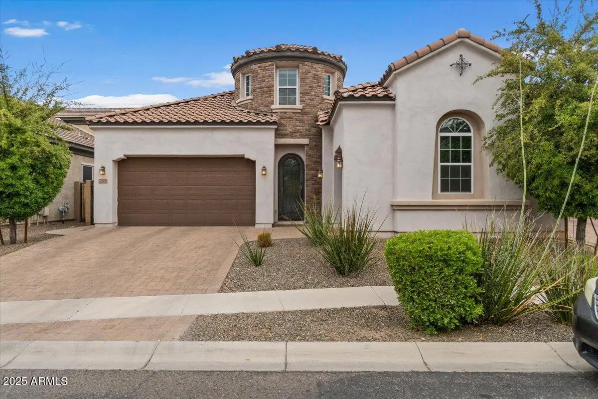 2926 E Minnezona Avenue, Phoenix, AZ 85016 - Image #1