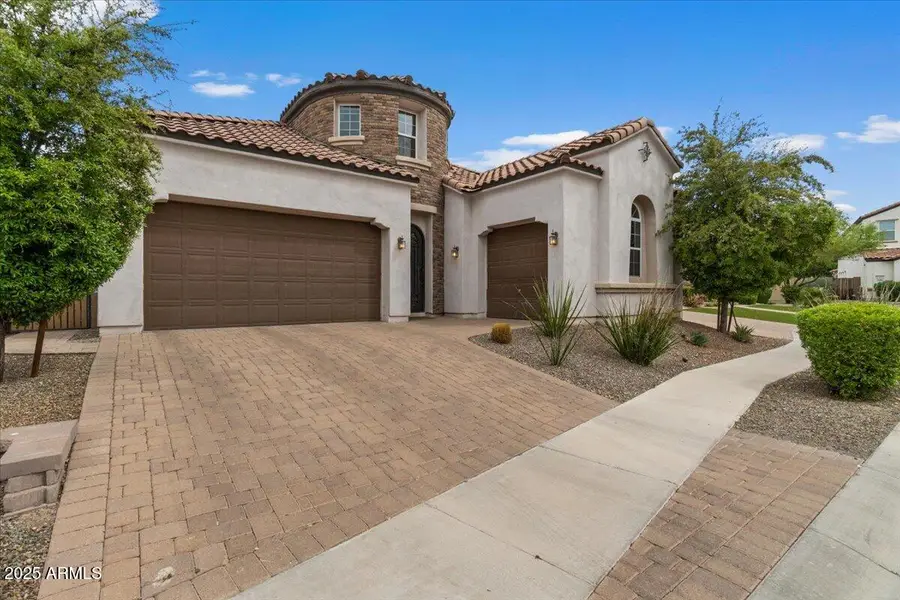 2926 E Minnezona Avenue, Phoenix, AZ 85016 - Image #2