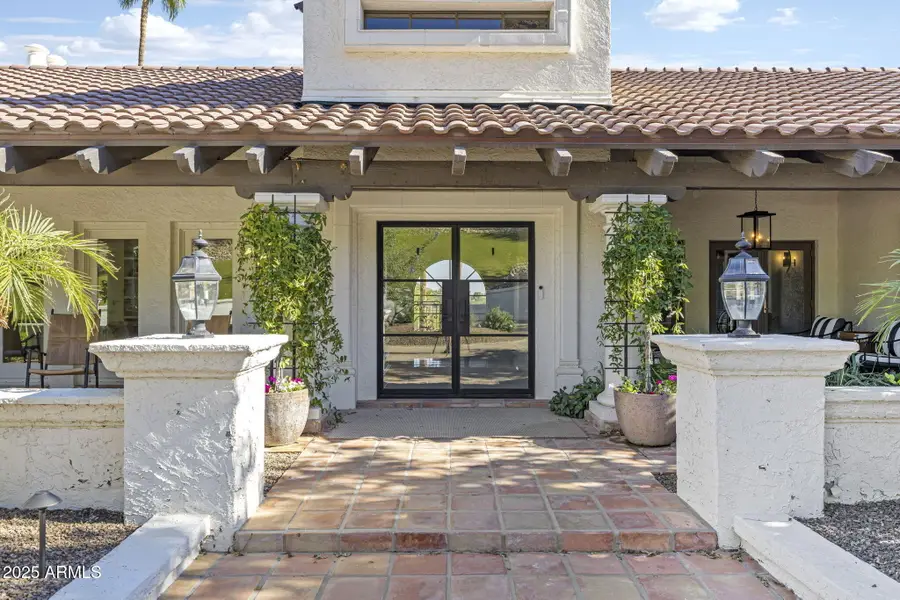 4801 E Moonlight Way, Paradise Valley, AZ 85253 - Image #2