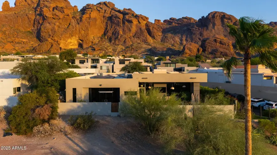 5905 N Echo Canyon Lane, Phoenix, AZ 85018 - Image #2