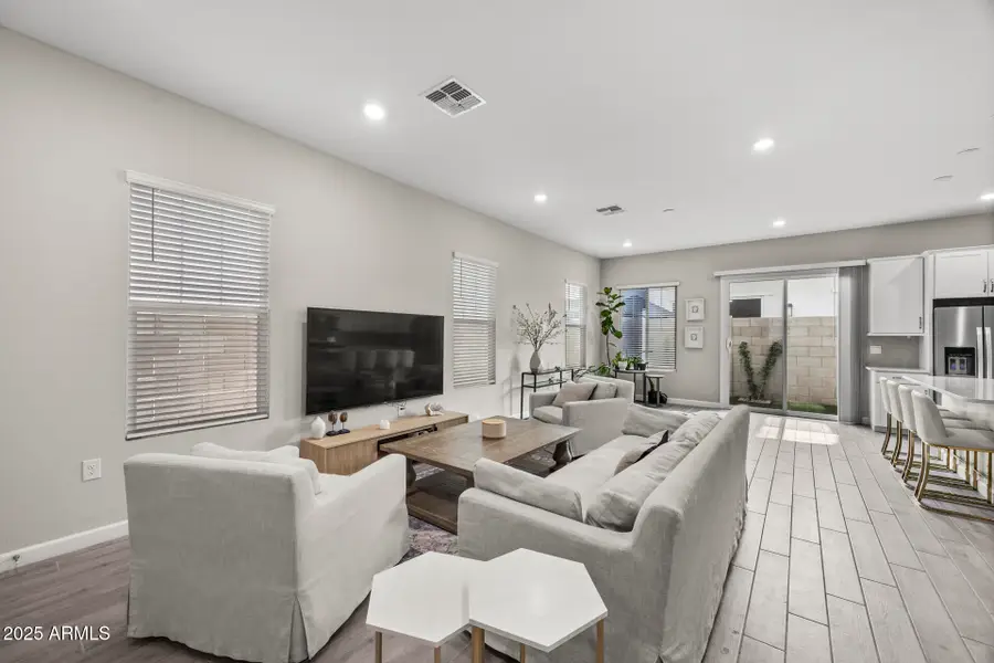 5018 E Hartford Avenue, Phoenix, AZ 85254 - Image #2