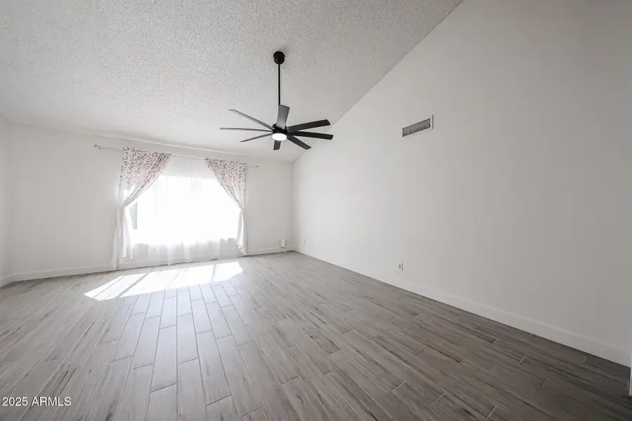 10572 E Bella Vista Drive, Scottsdale, AZ 85258 - Image #3