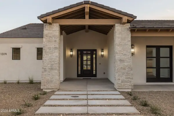 1319 W Magma Road, San Tan Valley, AZ 85144