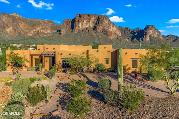 2443 N Sixshooter Road, Apache Junction, AZ 85119