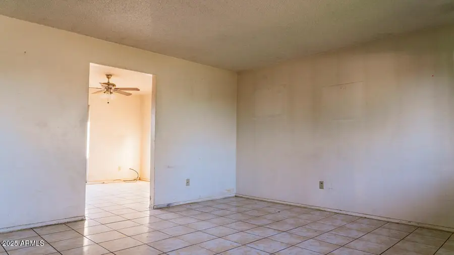 3609 W Denton Lane, Phoenix, AZ 85019 - Image #2