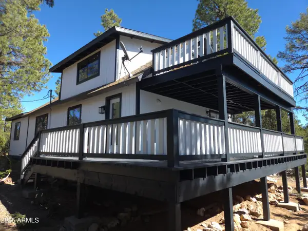 3326 Homestead Drive, Overgaard, AZ 85933