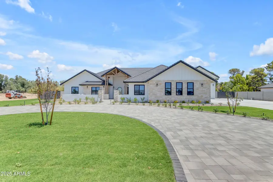 24215 S 223rd Place, Queen Creek, AZ 85142 - Image #2