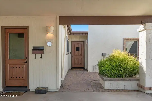 2978 S Country Club Way, Tempe, AZ 85282