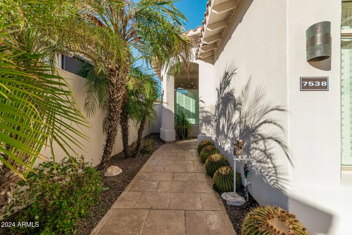 7538 E Tuckey Lane, Scottsdale, AZ 85250 - Image #1