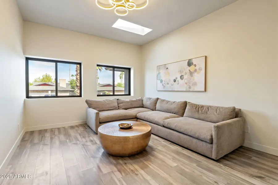 9046 N 28th Street, Phoenix, AZ 85028 - Image #2