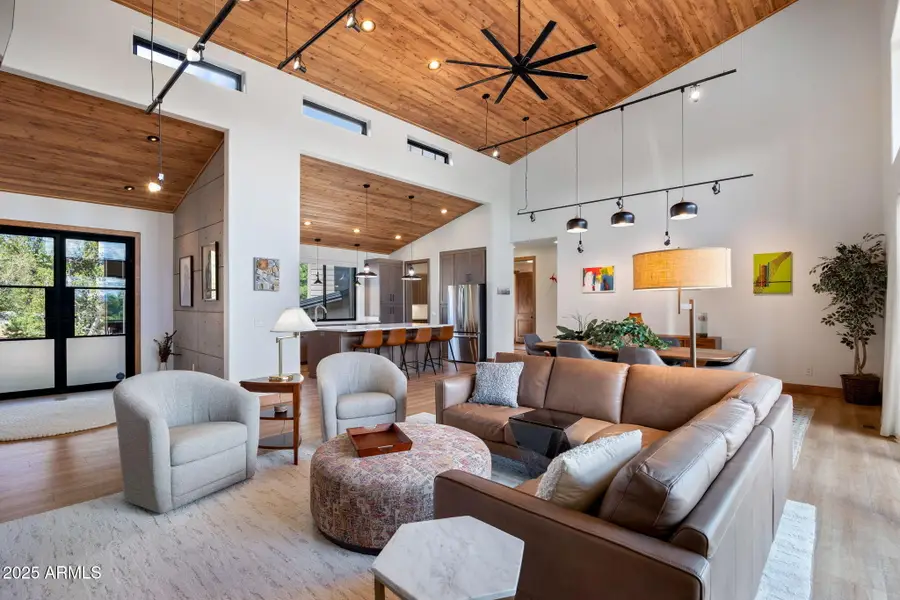 1541 S Gamble Oak Road, Show Low, AZ 85901 - Image #2