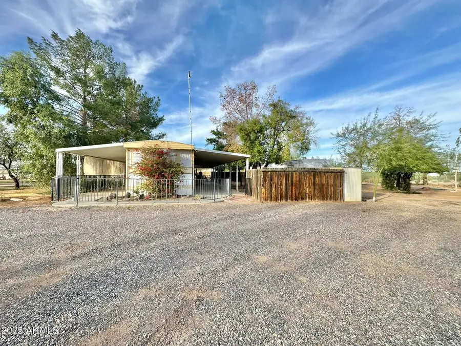 27021 N 211th Avenue, Wittmann, AZ 85361 - Image #3