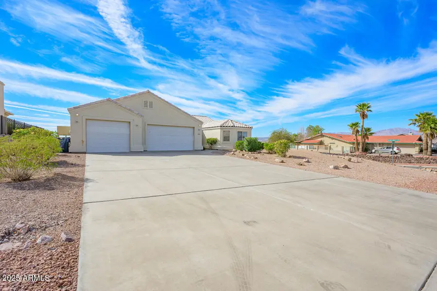 839 Warren Road, Bullhead City, AZ 86429 - Image #2