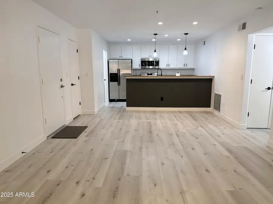 4704 E Paradise Village Parkway #206, Phoenix, AZ 85032 - Image #2