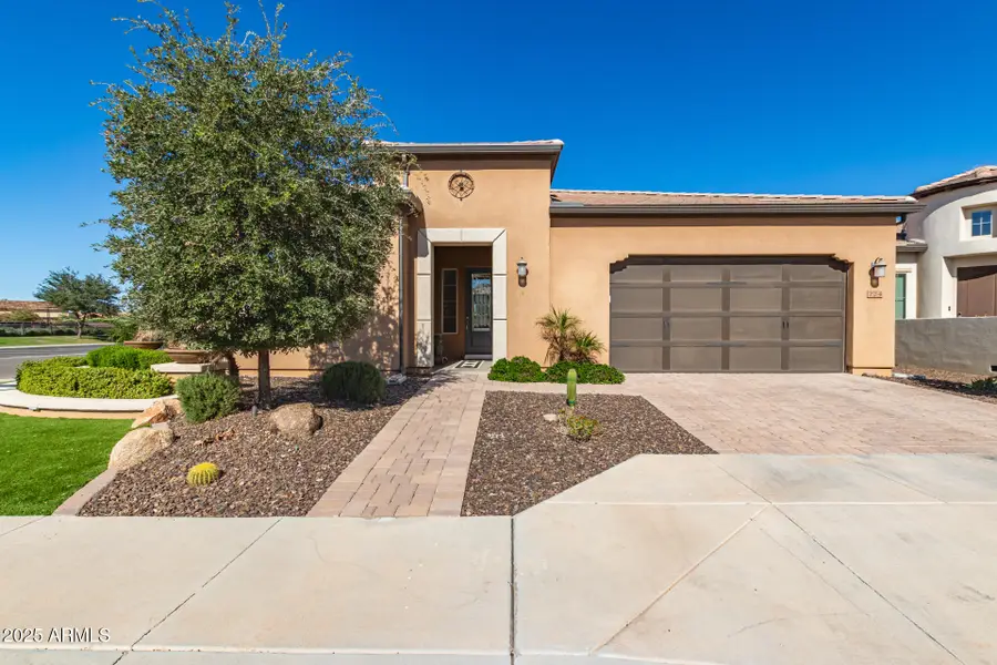 724 E Snowy Farm Drive, San Tan Valley, AZ 85140 - Image #2
