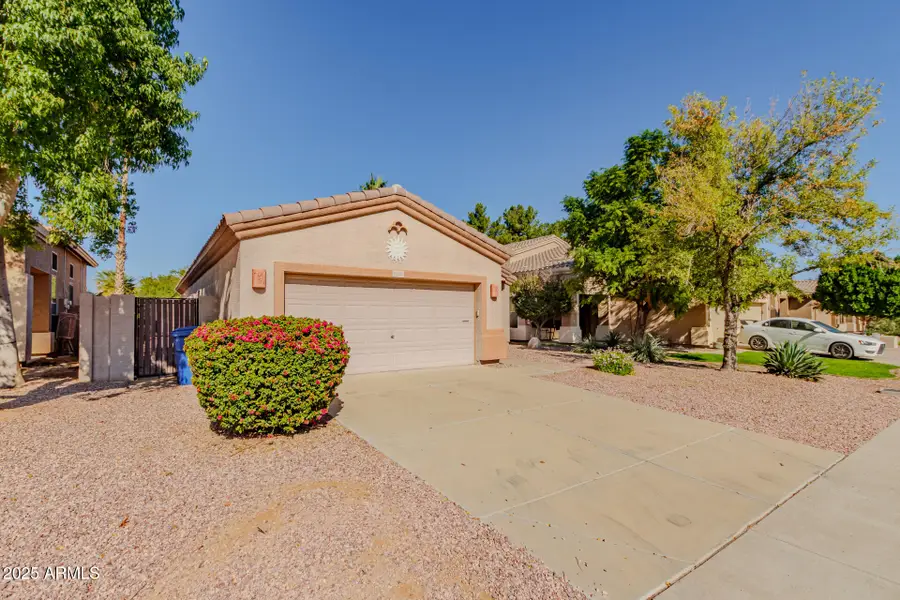 15282 W Country Gables Drive, Surprise, AZ 85379 - Image #2