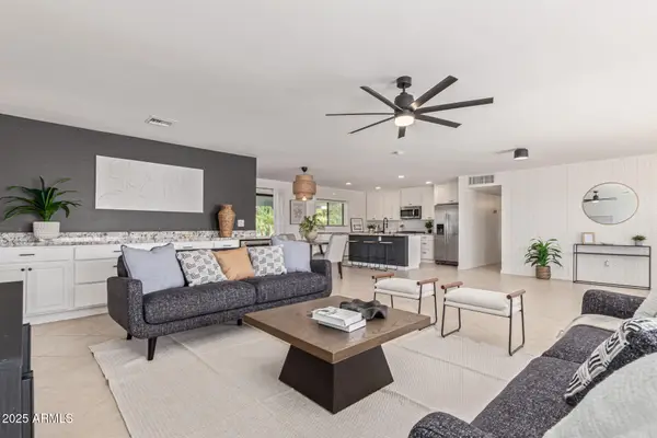 8124 E Mitchell Drive, Scottsdale, AZ 85251