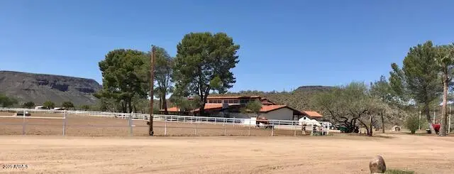 5950 W Table Mesa Road, Deer Valley, AZ 85087 - Image #2