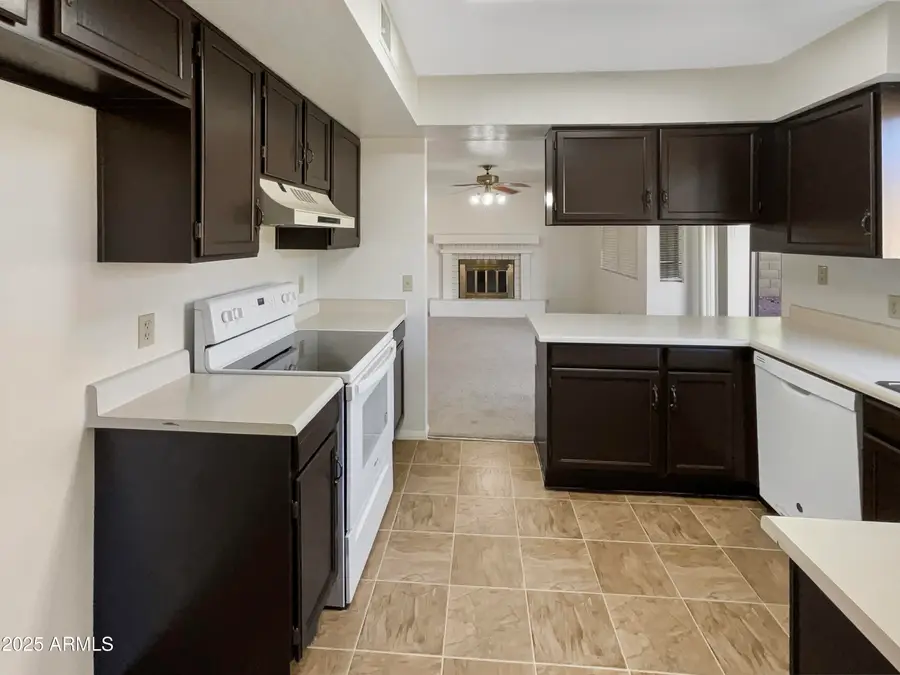 24018 N 40th Drive, Phoenix, AZ 85310 - Image #2