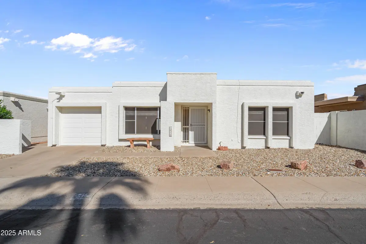 1018 E Michelle Drive, Phoenix, AZ 85022 - Image #1