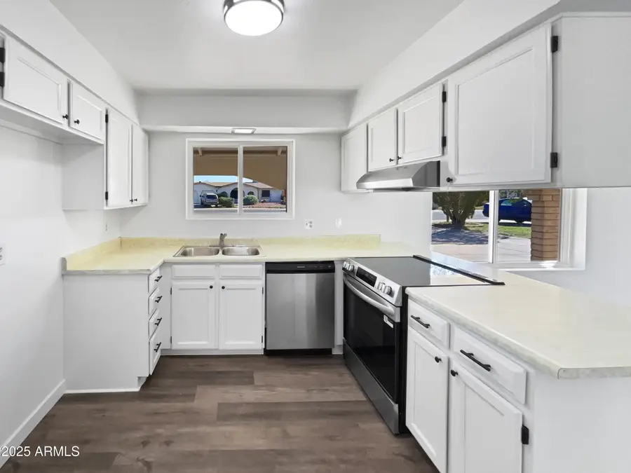 12230 N 47th Lane, Phoenix, AZ 85304 - Image #2