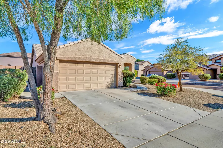 2095 S 155th Lane, Goodyear, AZ 85338 - Image #2