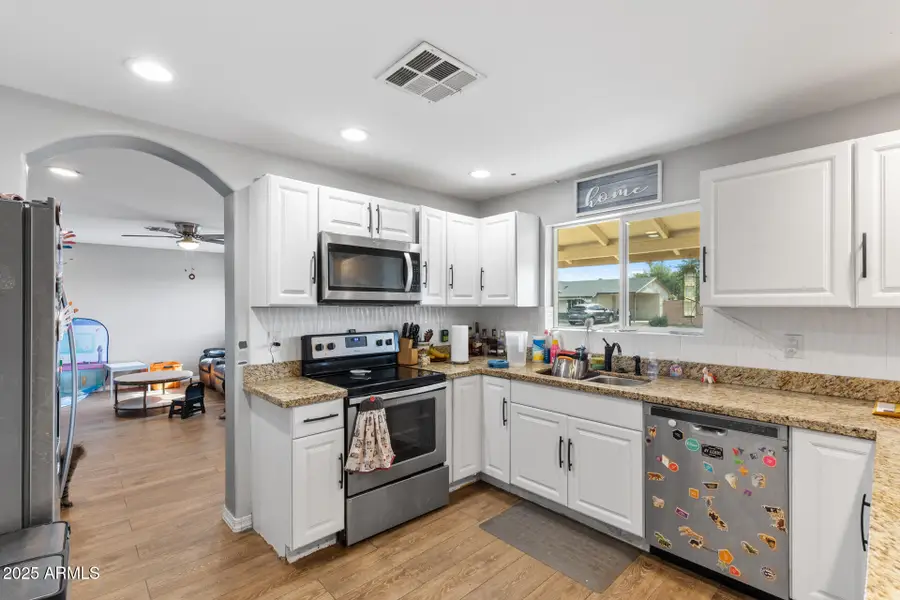 7114 W Beryl Avenue, Peoria, AZ 85345 - Image #3