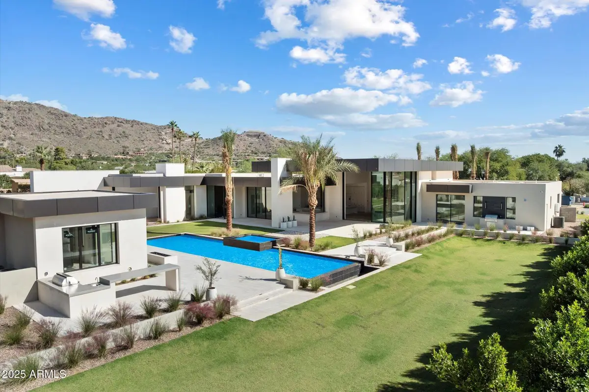 6528 N 60th Street, Paradise Valley, AZ 85253 - Image #1