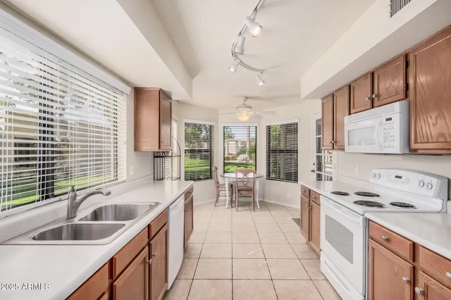 19220 N 93rd Avenue, Peoria, AZ 85382 - Image #3